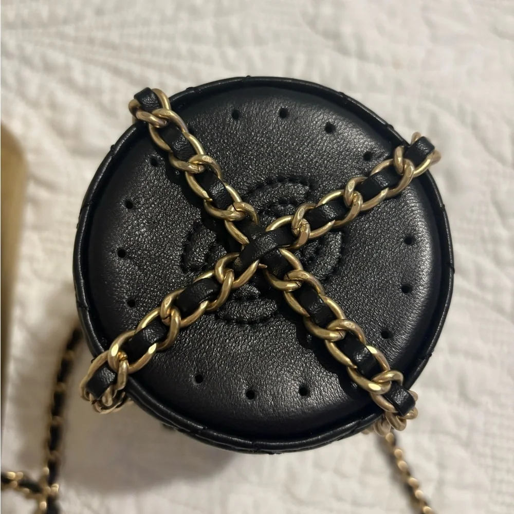 Chanel water bottle never been used. 2019 collection. AUTHENTIC